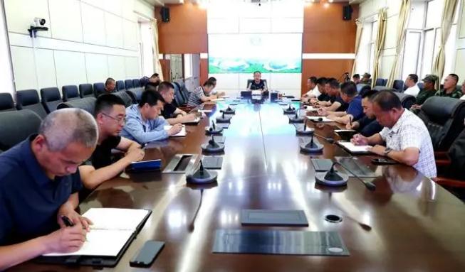 阿木爾林業局召開夏季森林防火，林下資源管理工作部署會議